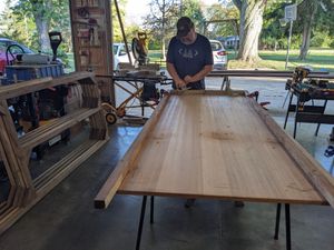 Constructing a cozy outdoor cat enclosure